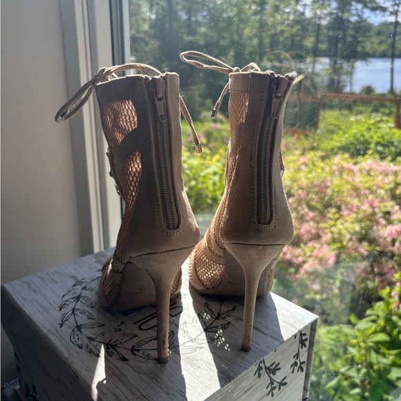 Fashion Nova fashion heels - Picture 4 of 8